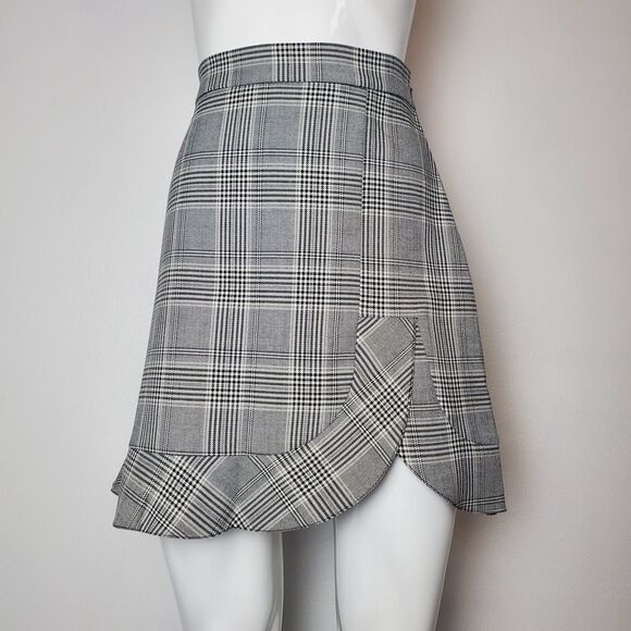 Zara Black & White Plaid Mini Skirt - Picture 1 of 9